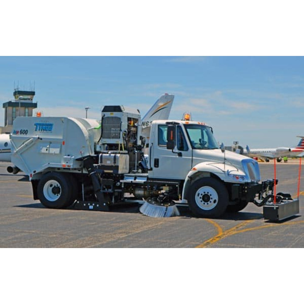 Model Hsp® Airport Runway Sweeper, Johnston Sweepers (UK), Mid-sized Sweeper, Model C401